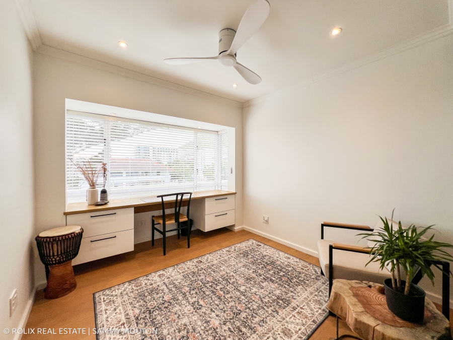 To Let 1 Bedroom Property for Rent in Sea Point Western Cape